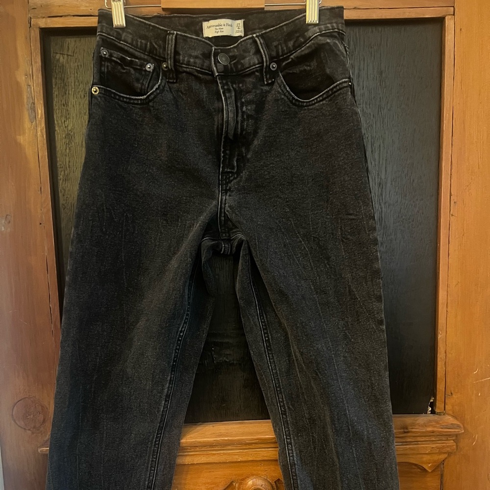 Abercrombie & Fitch Black Mom Jeans SOLD